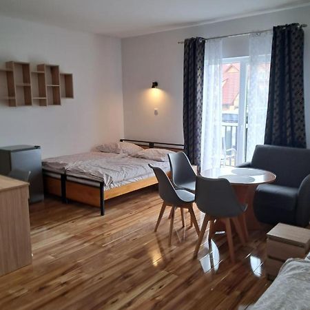 Osrodek Wczasowo-Kolonijny Bazylak Rewal Bed and Breakfast Exterior foto